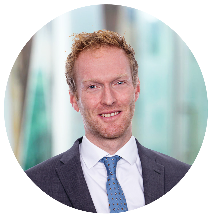 Fund manager circle_Simon P_Office background